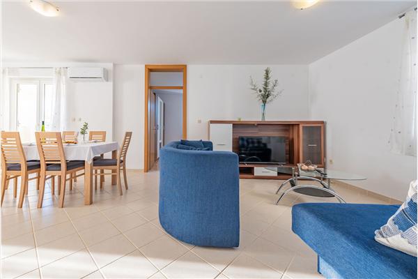 Apartment A7, for 5 persons