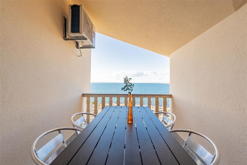 Apartment A8, for 3 persons
