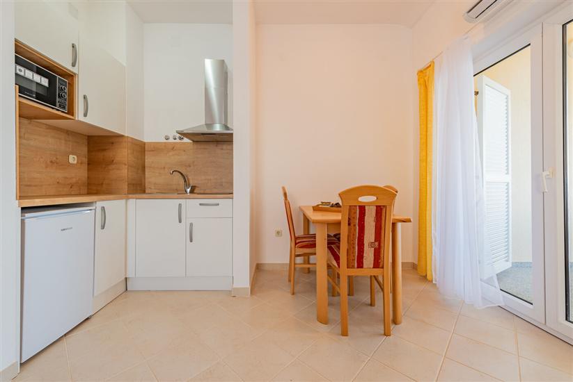 Apartment A8, for 3 persons