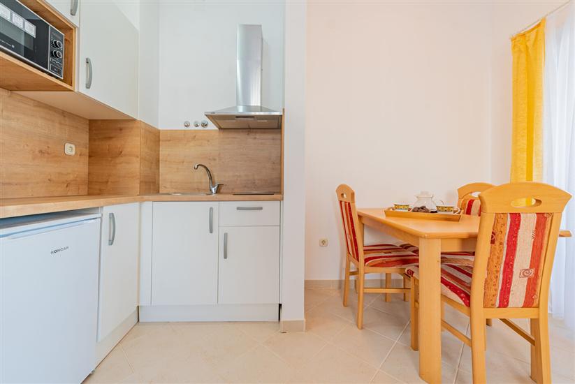 Apartment A8, for 3 persons