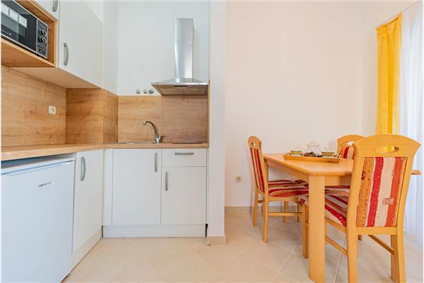 Apartment A8, for 3 persons