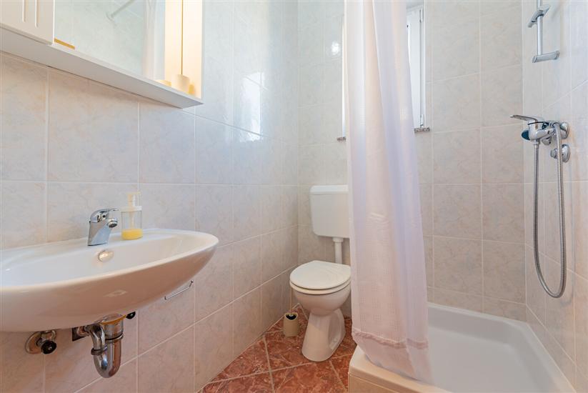 Apartment A8, for 3 persons