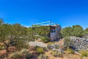 House - Nevidane - island Pasman