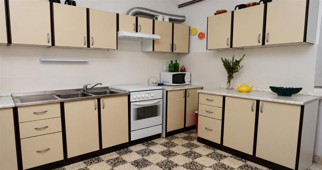 Room S1, for 2 persons
