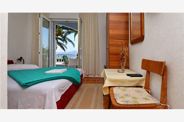 Room S3, for 2 persons