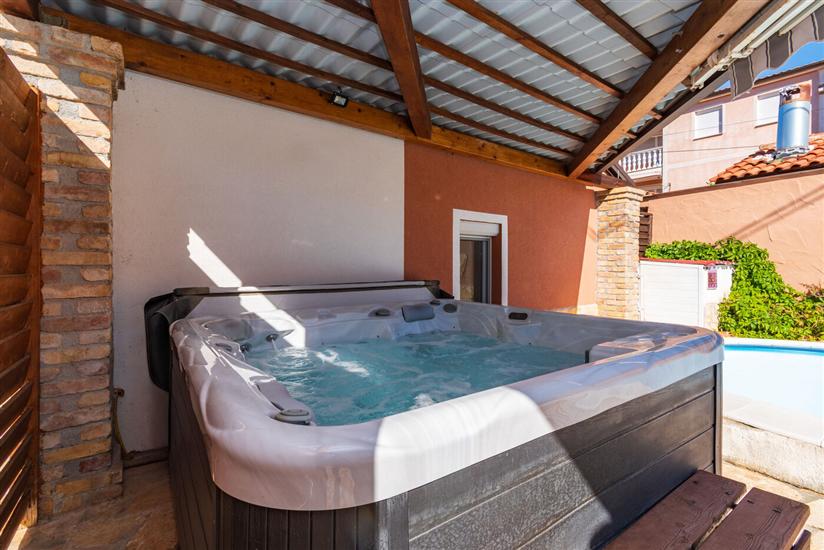House Cancin