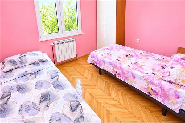 Apartment A2, for 5 persons