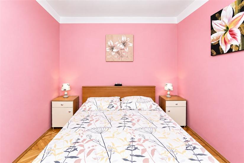 Apartment A2, for 5 persons