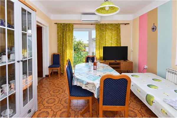 Apartment A2, for 5 persons