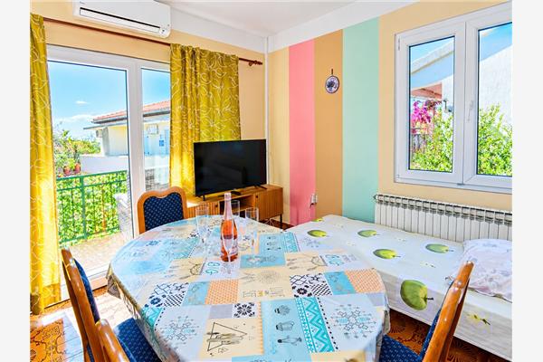 Apartment A2, for 5 persons