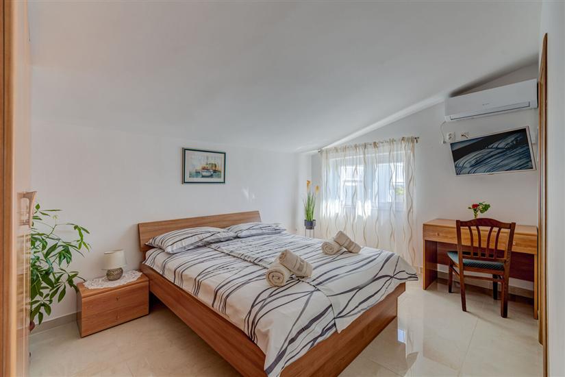 Apartment A3, for 8 persons