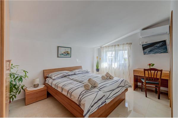 Apartment A3, for 8 persons