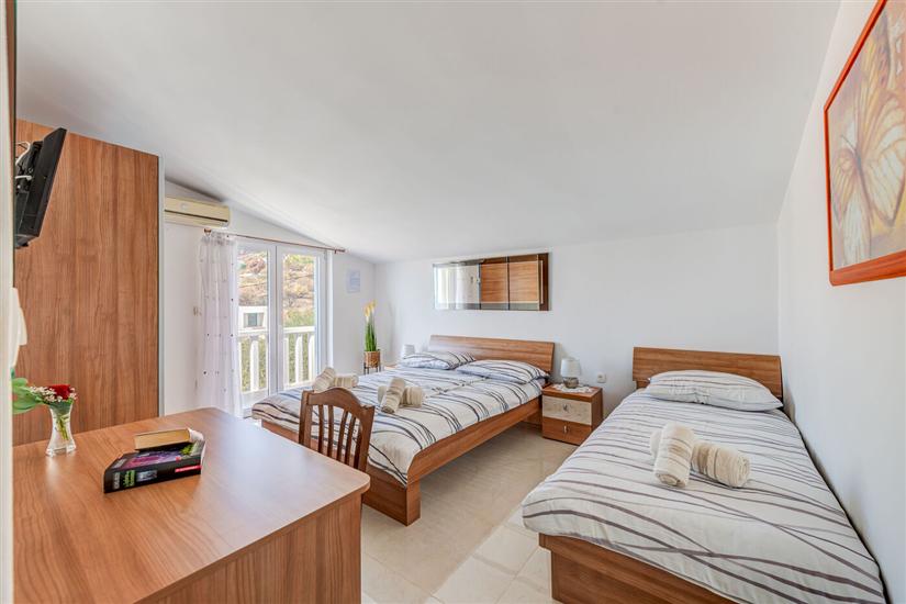 Apartment A3, for 8 persons