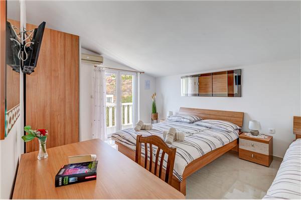 Apartment A3, for 8 persons