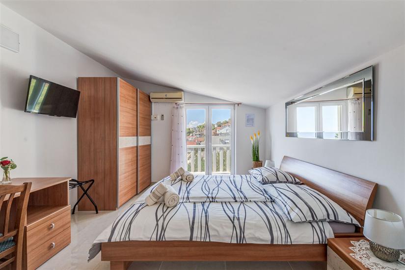 Apartment A3, for 8 persons