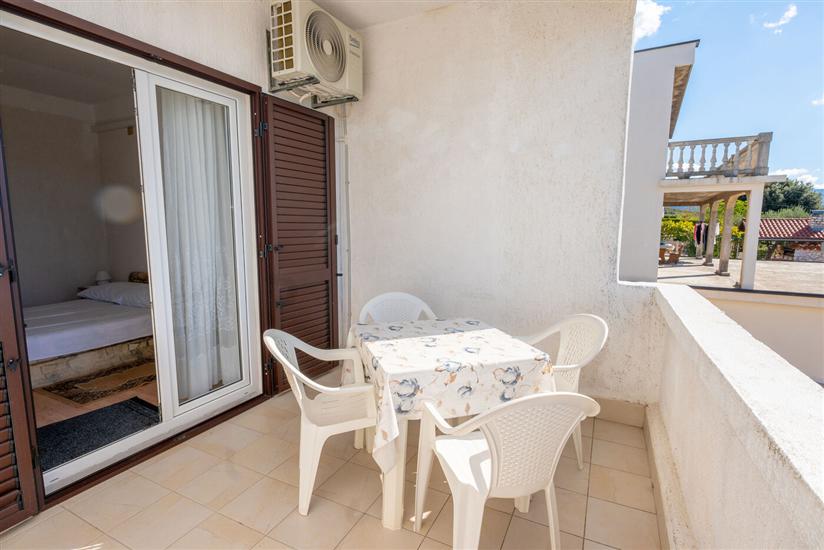 Apartment A2, for 4 persons
