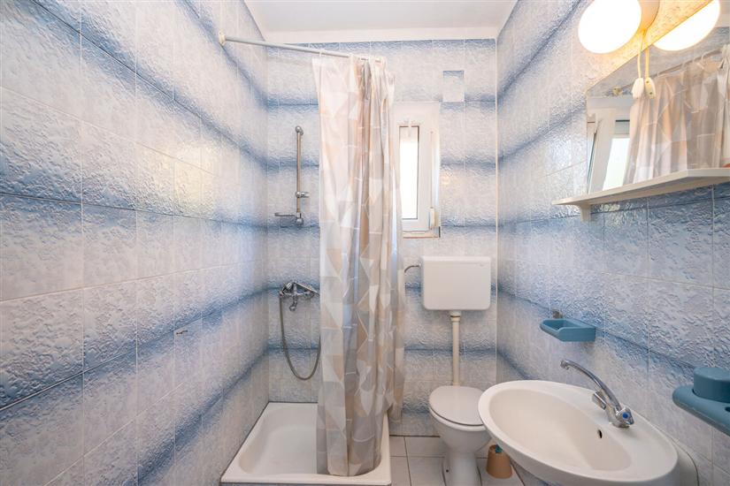 Apartment A4, for 8 persons