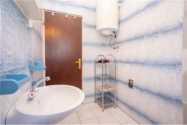 Apartment A4, for 8 persons