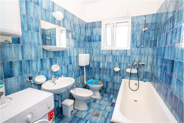 Apartment A4, for 8 persons