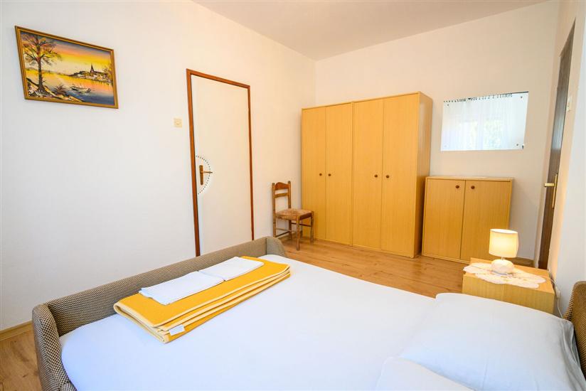 Apartment A4, for 8 persons