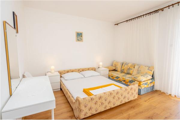 Apartment A4, for 8 persons