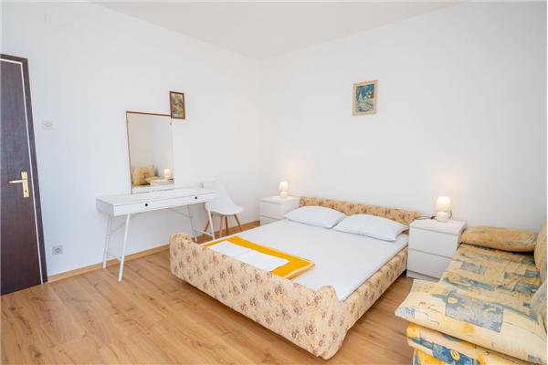 Apartment A4, for 8 persons