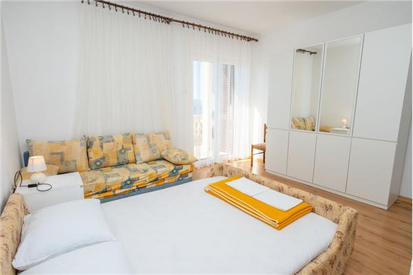 Apartment A4, for 8 persons