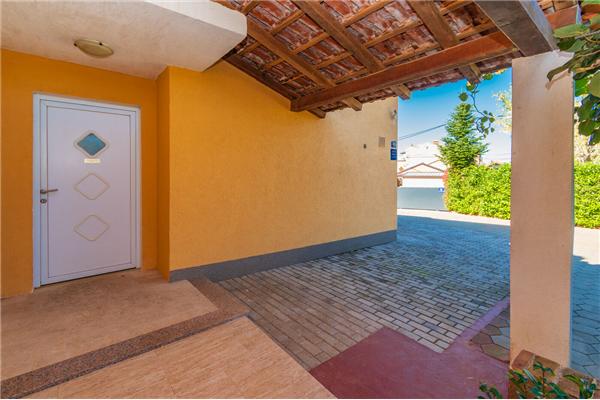 Apartment A2, for 5 persons