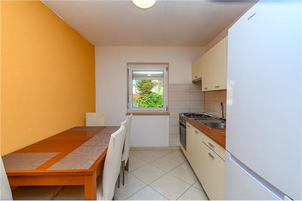 Apartment A2, for 5 persons