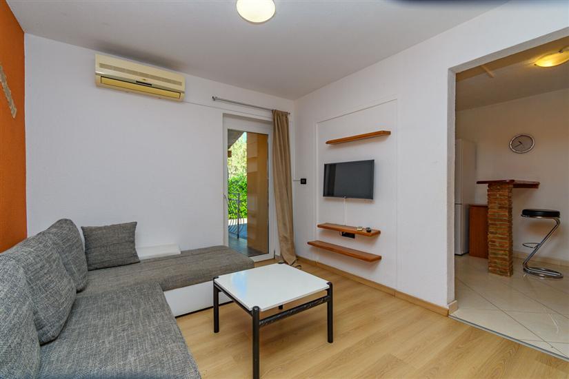 Apartment A2, for 5 persons