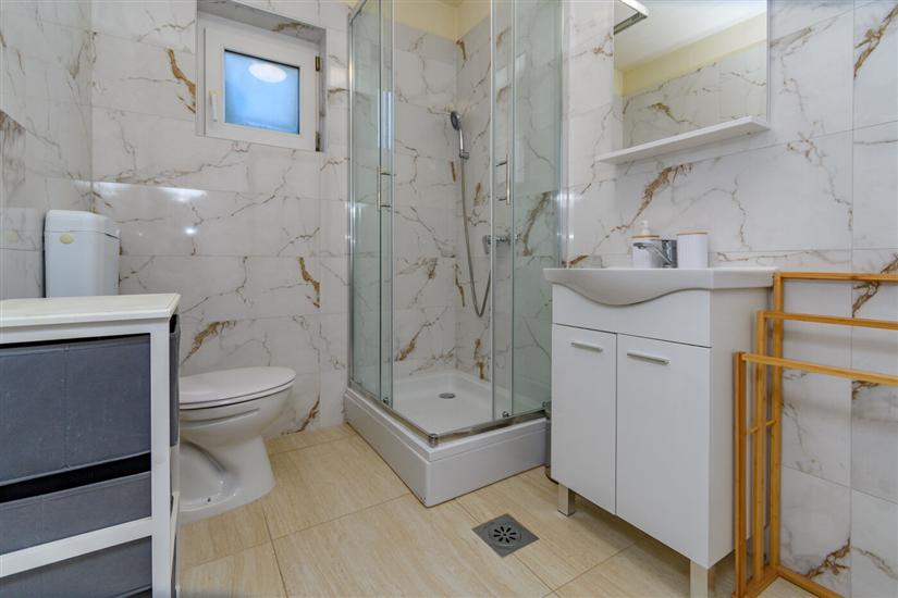 Apartment A2, for 5 persons