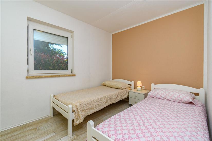Apartment A2, for 5 persons