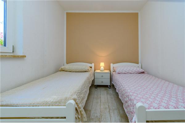 Apartment A2, for 5 persons