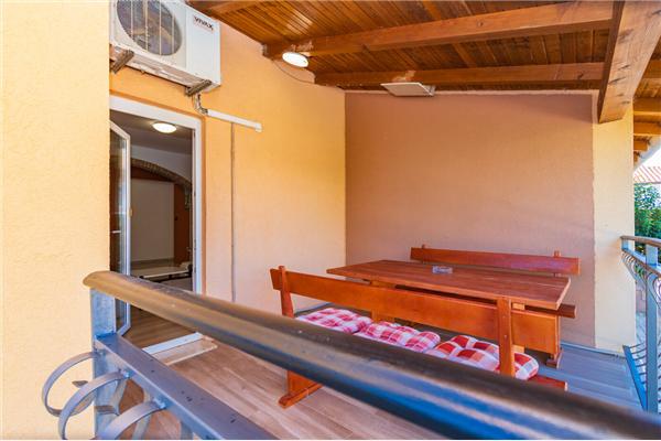 Apartment A2, for 5 persons