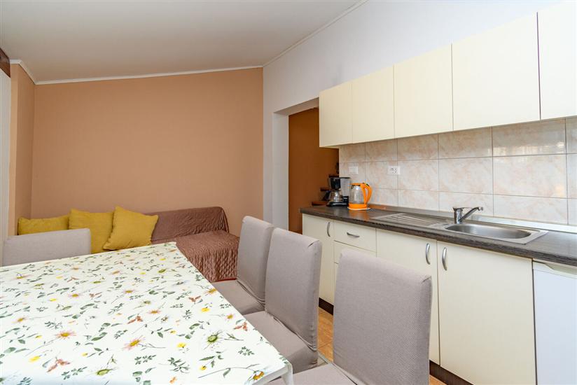 Apartment A3, for 5 persons