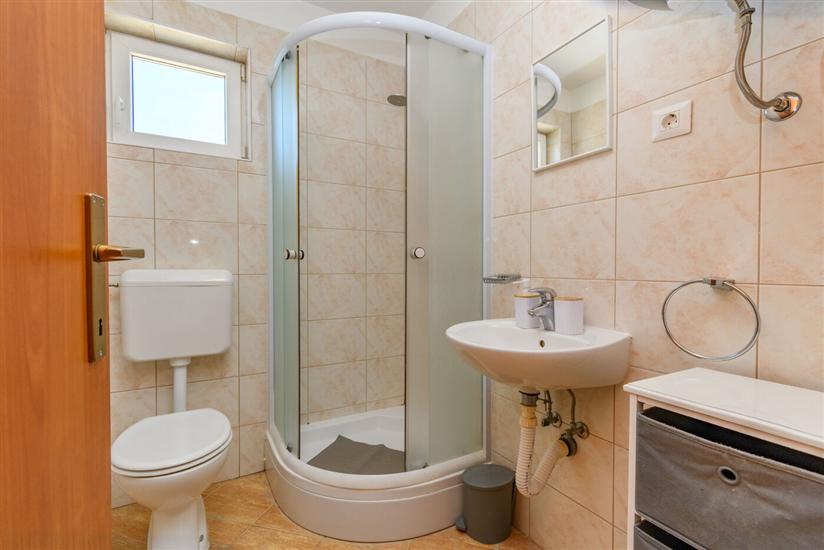 Apartment A3, for 5 persons