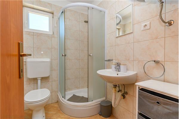 Apartment A3, for 5 persons