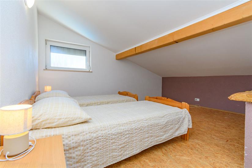 Apartment A3, for 5 persons