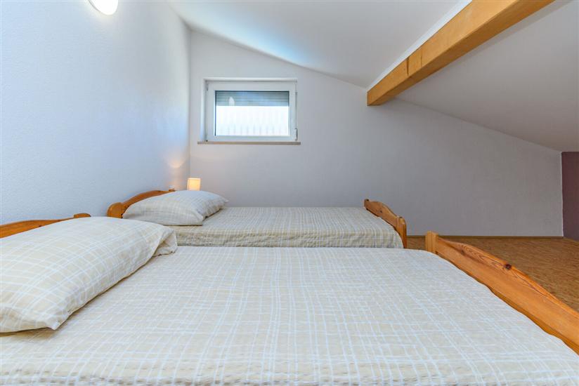 Apartment A3, for 5 persons