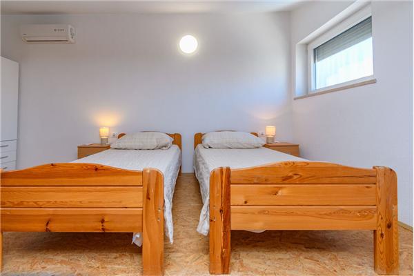 Apartment A3, for 5 persons