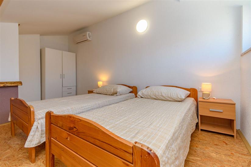 Apartment A3, for 5 persons