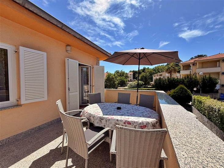 Apartment A3, for 5 persons