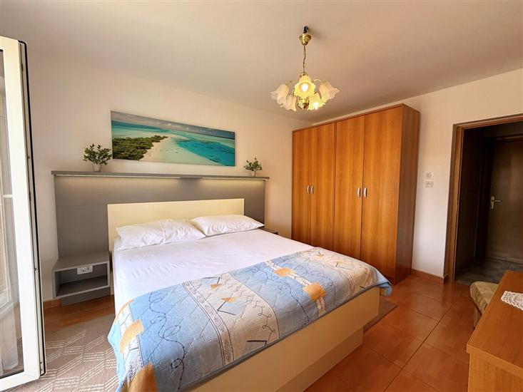 Apartment A3, for 5 persons
