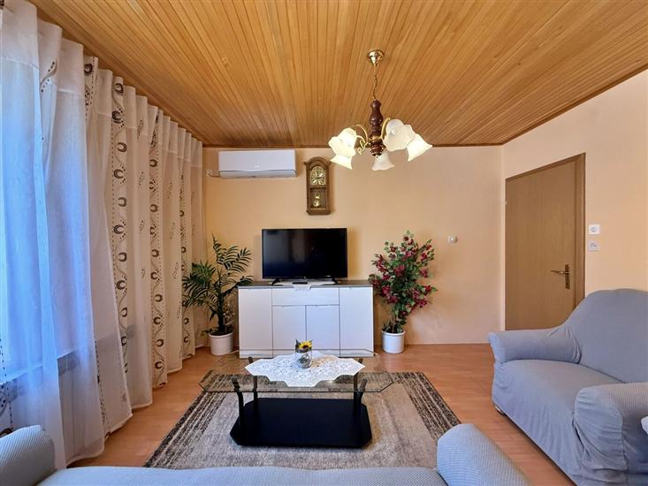 Apartment A3, for 5 persons