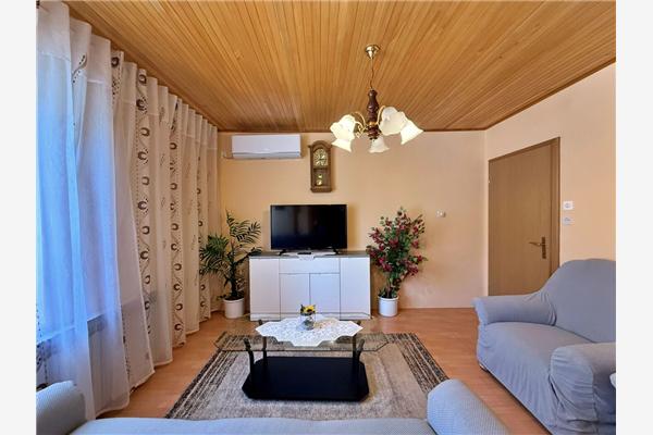 Apartment A3, for 5 persons