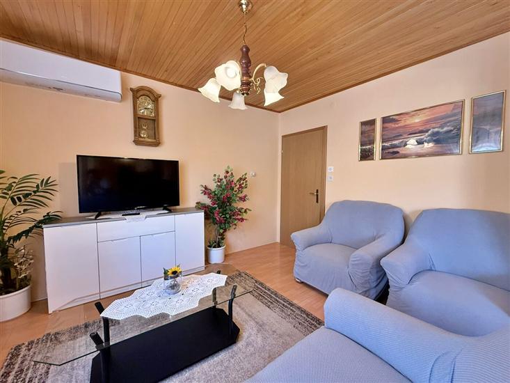 Apartment A3, for 5 persons