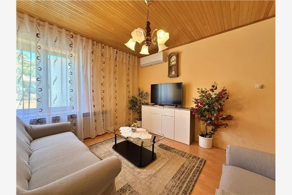 Apartment A3, for 5 persons