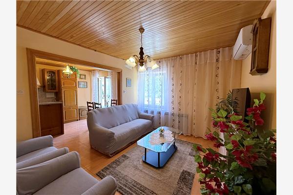 Apartment A3, for 5 persons
