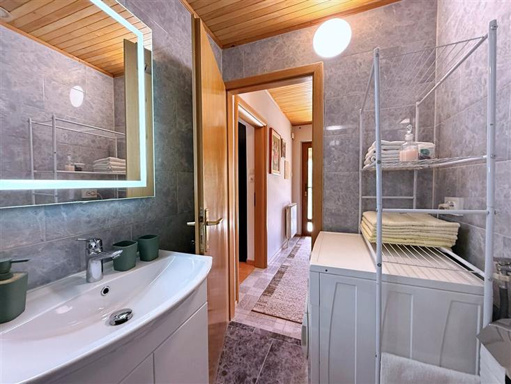 Apartment A3, for 5 persons