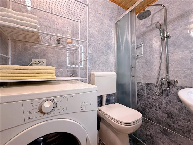 Apartment A3, for 5 persons